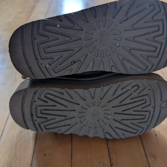 UGG Classic Mini Platform Boot – Size 4 (Chestnut) - Picture 3 of 5